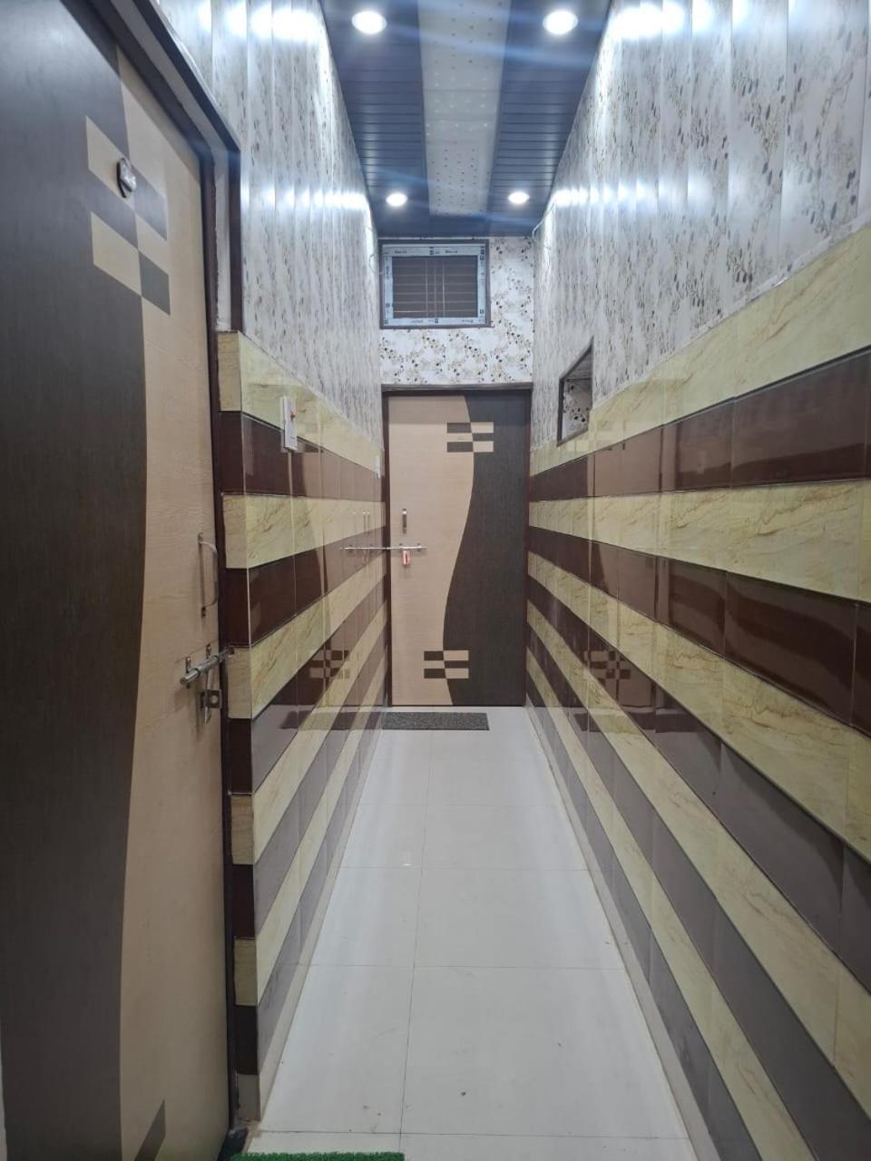 Hotel Sgh Subhadra Guest House Ayodhya Exterior photo