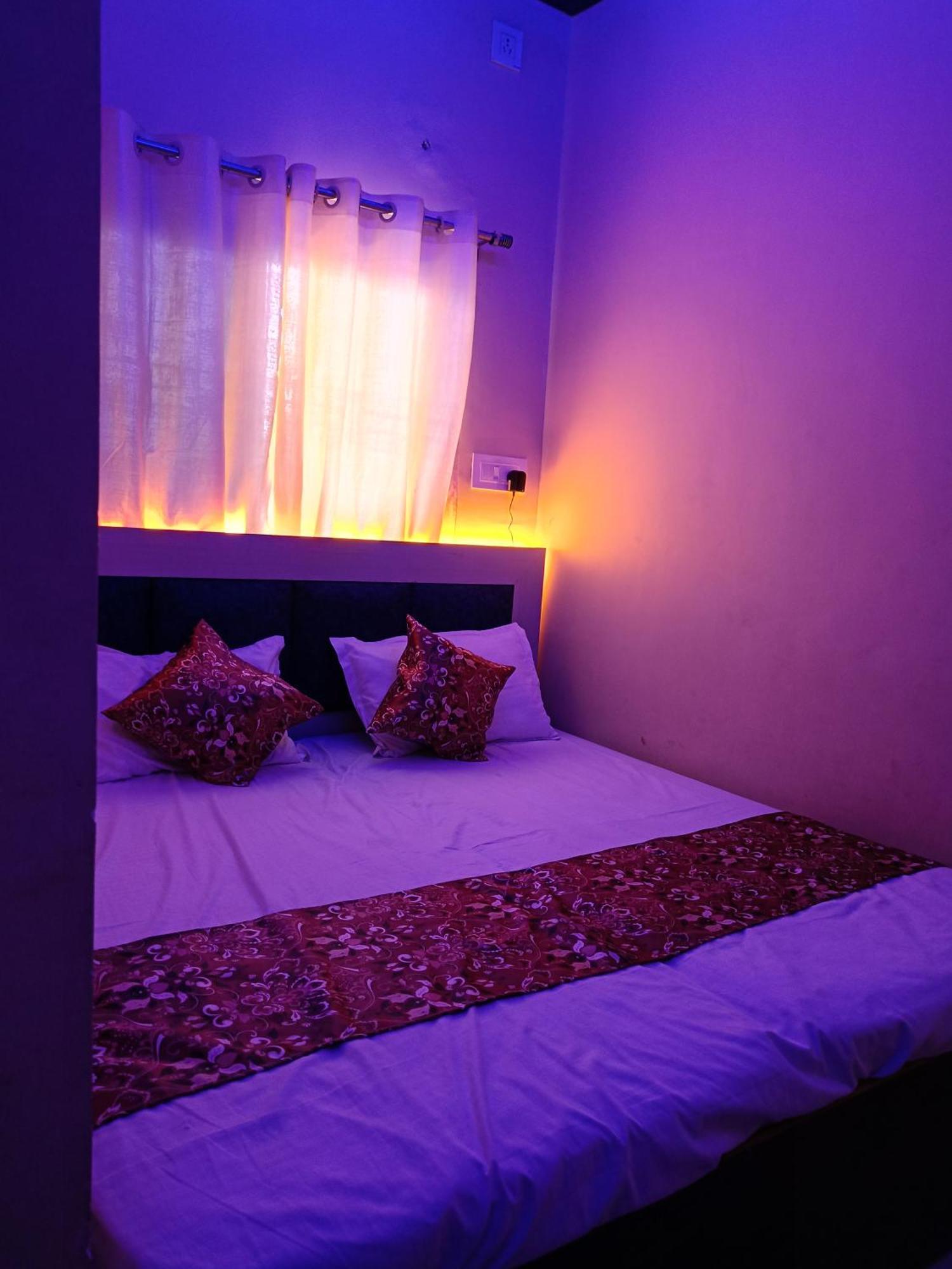 Hotel Sgh Subhadra Guest House Ayodhya Exterior photo